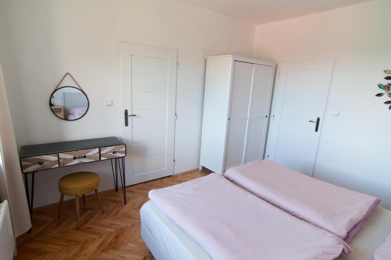 Apartman Na Kamenci Teplice nad Metují Exteriör bild